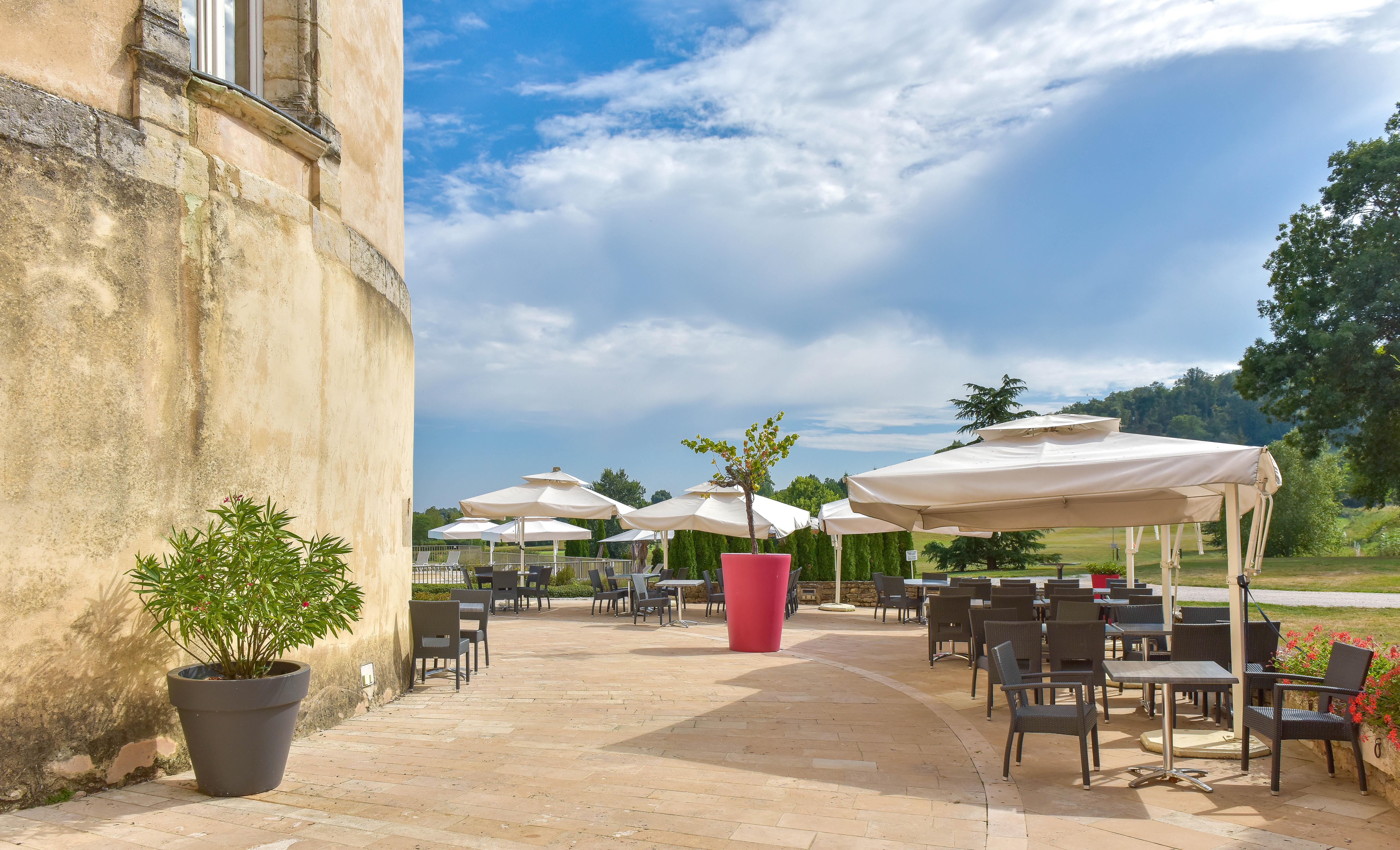 夏伊城堡高尔夫酒店 Chailly-sur-Armançon 外观 照片
